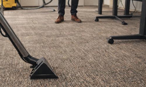 Commercial carpet cleaning service